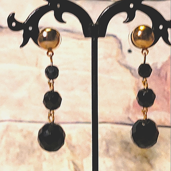 Vintage Graduate Faceted Black Glass Earrings - Picture 2 of 6